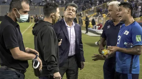 Hugo Pérez busca tranquilizar la situación