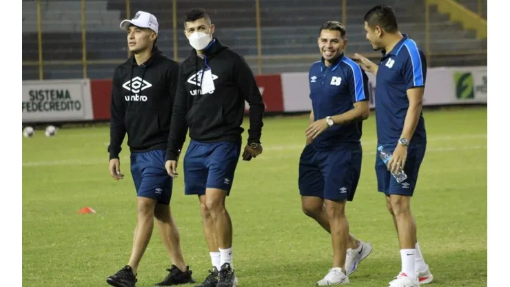 El Salvador perdió un futbolista por culpa del frío
