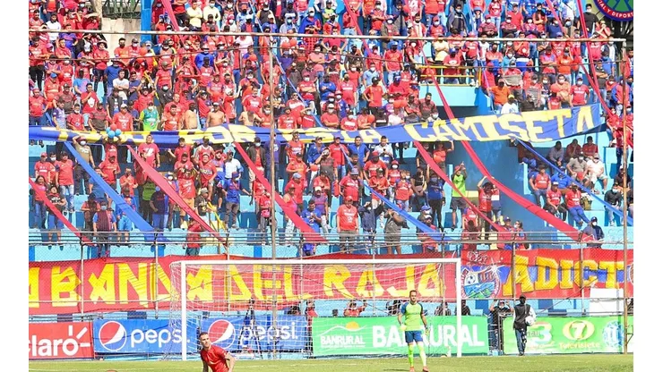 Los aficionados de Municipal hicieron cánticos racistas