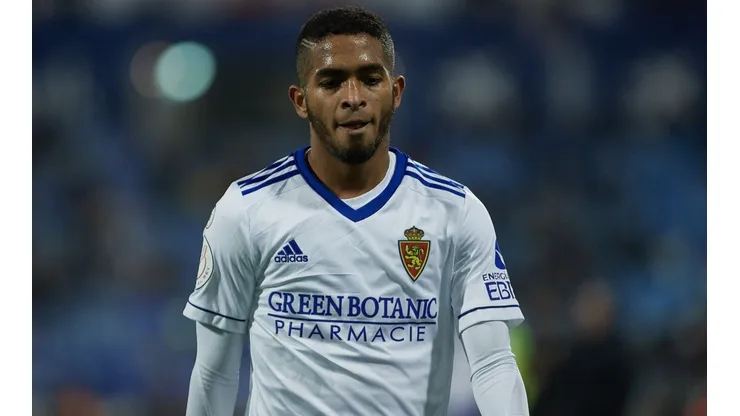 César Yanis sale del Real Zaragoza y podría seguir militando en España.