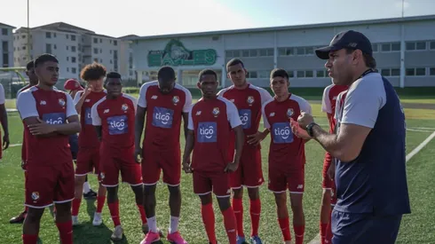 Manuel Arias: "Ayer Panamá recibió una invitación para el Torneo Esperanza Toulon".