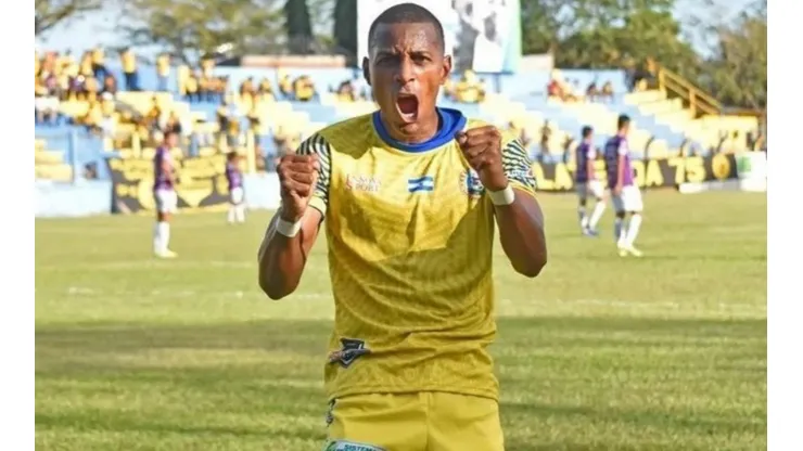 Nicolás Muñoz se acerca al goleador histórico de Centroamérica.