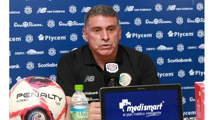 Luis Fernando Suárez aclara por qué no convoco a Bryan Ruiz