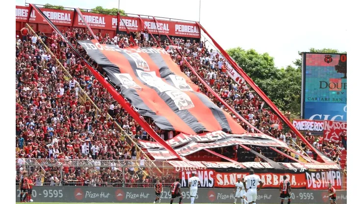 Afición de Alajuelense (LDA Oficial)