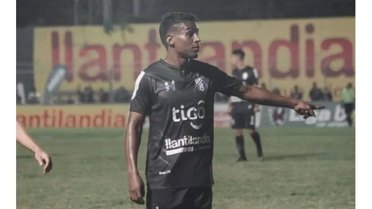 Leslie Heraldez debuta con gol y triunfo en Honduras.