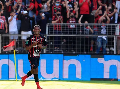 Gabriel Torres no descarta su continuidad en Alajuelense