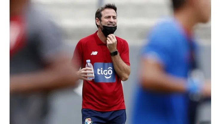 Thomas Christiansen positivo en COVID-19.