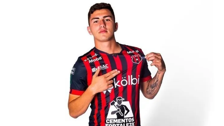 Fernán Faerrón ya no jugará más con Alajuelense (Fernán Faerrón, Instagarm)