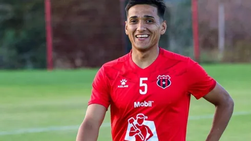 Israel Escalante llegó de Argentina este martes y ya se entrenó con los manudos (LDA Oficial)