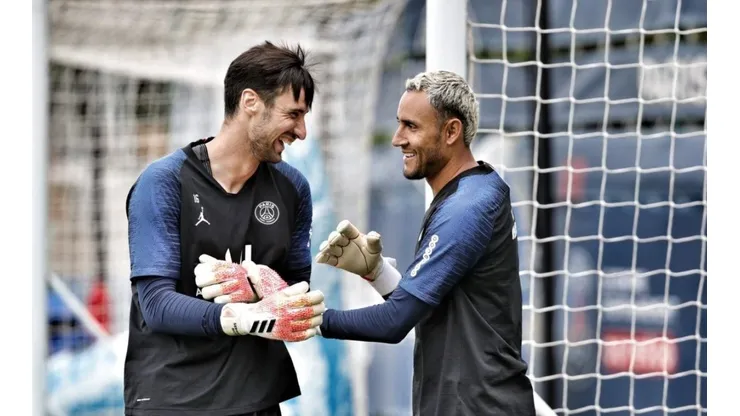 PSG negocia la salida de uno de sus arqueros rumbo a España
