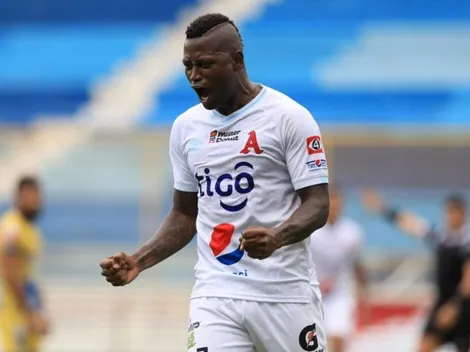 Riascos: "Están dolidos porque el más grande de El Salvador quedó campeón"