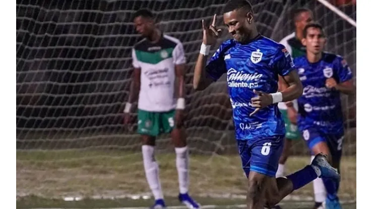Víctor Medina cerca de recalar en el extranjero.