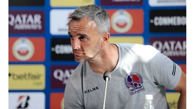 Pablo Lavallén tiene una vasta experiencia como DT