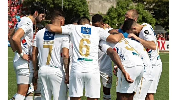 Oficial: Comunicaciones anunció sus dos primeras bajas