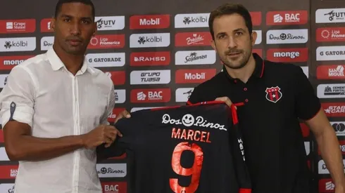 Enero 2021, Alajuelense presentaba a Marcel Hernández como el fichaje bomba del torneo (LDA Oficial)