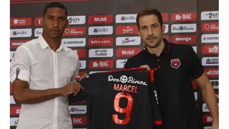 Enero 2021, Alajuelense presentaba a Marcel Hernández como el fichaje bomba del torneo (LDA Oficial)