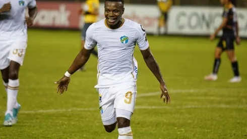 Junior Lacayo podría emigrar a Costa Rica