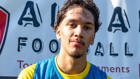 Enrico Dueñas regresó al Vitesse para la pretemporada