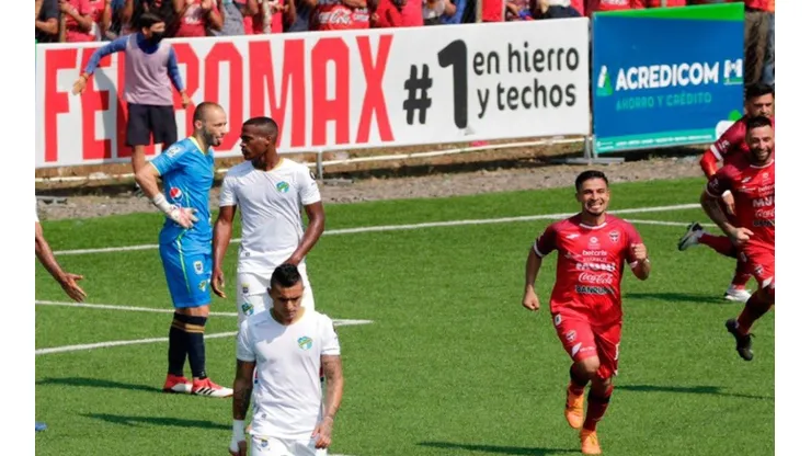 Malacateco vence a Comunicaciones en la ida de la Final de Guatemala [VIDEO]