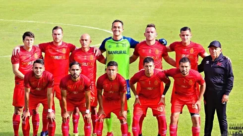 Municipal recibió una lluvia de memes tras ser eliminado por Comunicaciones