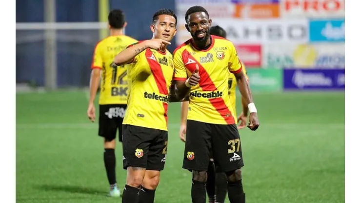 Gerson Torres y Keysher Fuller fueron compañeros de Yael López en Herediano (CSH Oficial)