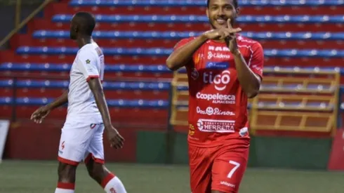 Jorman Aguilar se acerca al fútbol asiático.