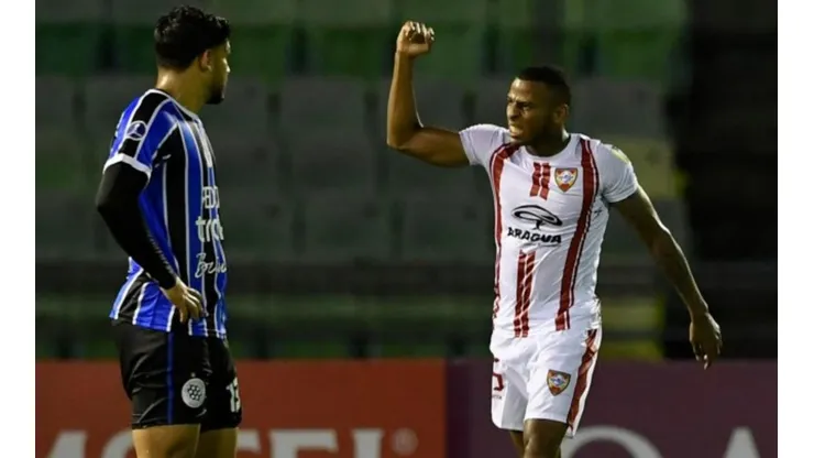 Alfredo Stephens llega al fútbol ecuatoriano.