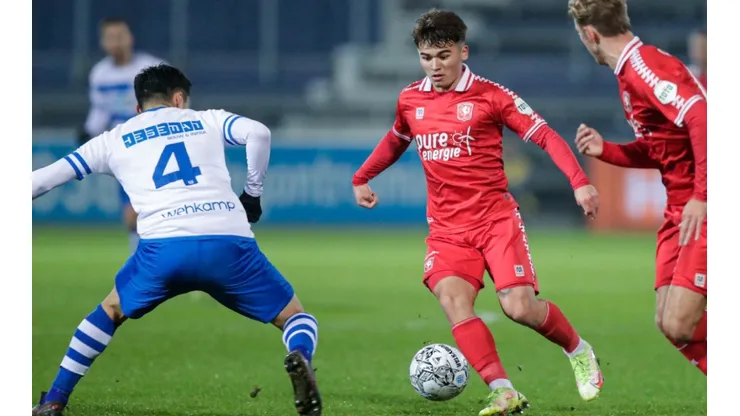 Manfred Ugalde hace otro gol con Twente [VIDEO]