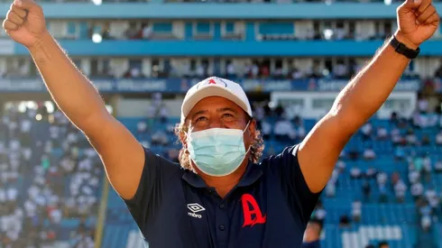 Milton Meléndez calló las críticas y se quedó con el Apertura 2021