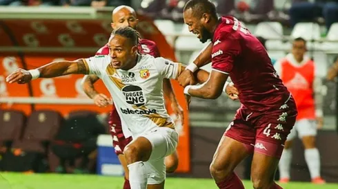 Herediano vence a Saprissa con un penal sobre la hora [VIDEO]