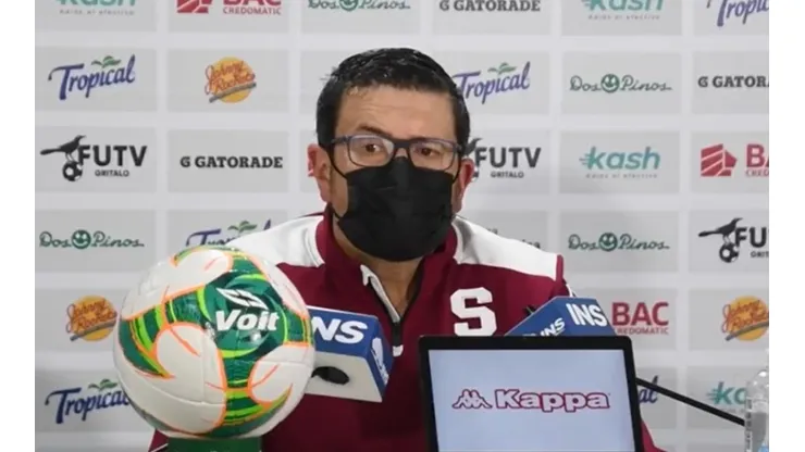 Iñaki Alonso en conferencia de prensa este jueves tras la derrota ante Herediano