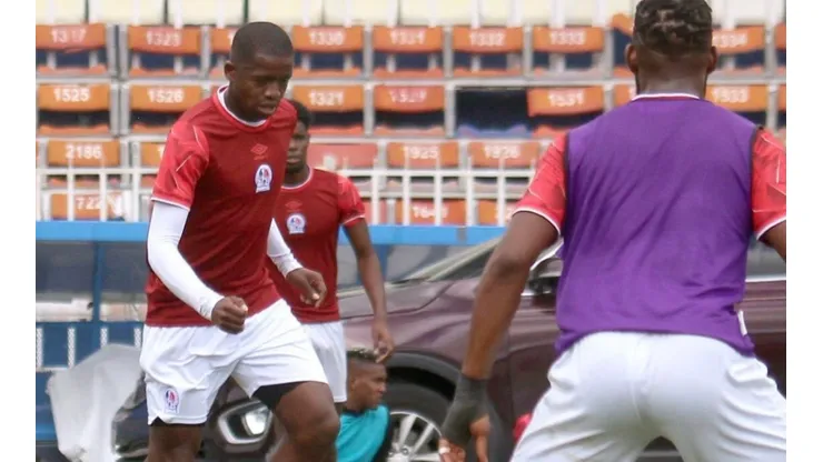Boniek García entrena con Olimpia