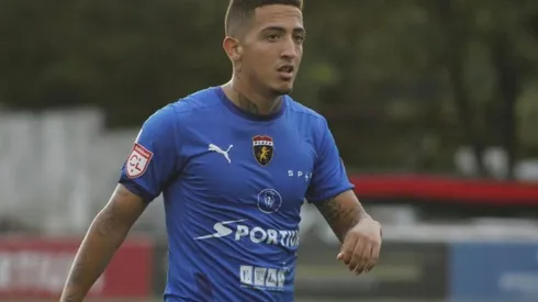 Ángel Orelién cerca de un equipo de Sudamérica.