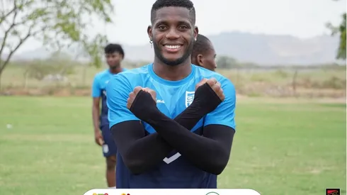 Óscar Linton se despide del fútbol asiático.