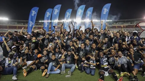 Tauro se corona campeón de la LPF.
