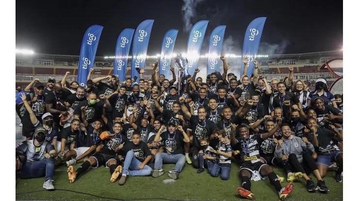 Tauro se corona campeón de la LPF.