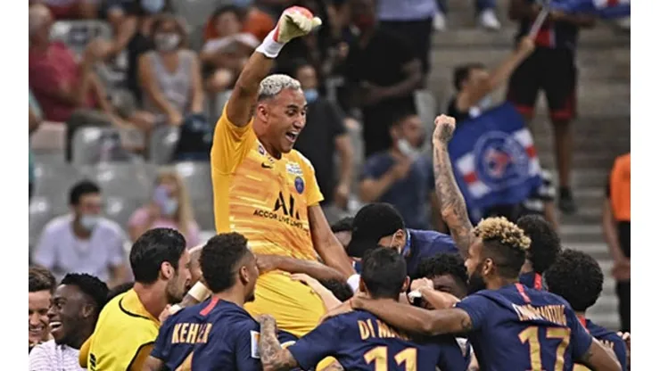 Keylor Navas fue destacado en su cumpleaños por el PSG resaltando sus mejores atajadas [VIDEO]