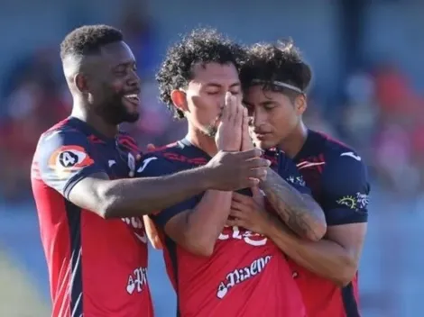 Gerente de FAS evitó hablar del posible descenso: "Ya estamos pagando"