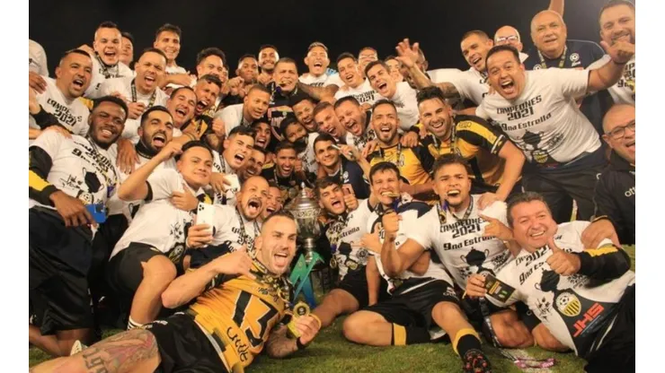 Freddy Góndola campeón en Venezuela con el Deportivo Táchira
