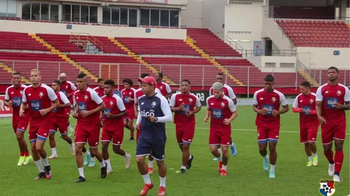 Se revela el nombre del panameño que podría legar al Barcelona B.