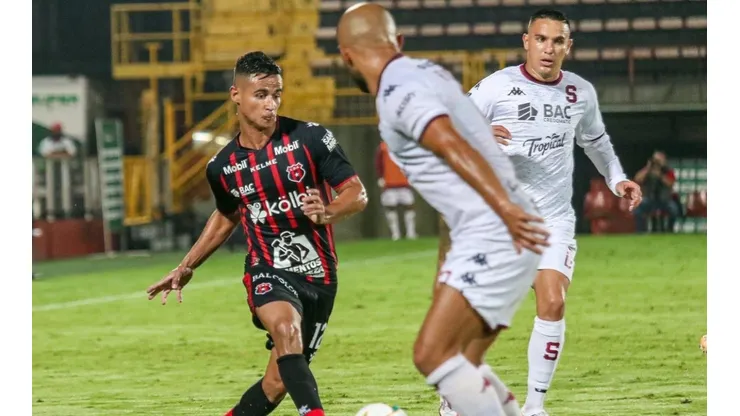 Clásico nacional jugado entre Alajuelense y Saprissa en el Morera Soto (LDA Oficial)