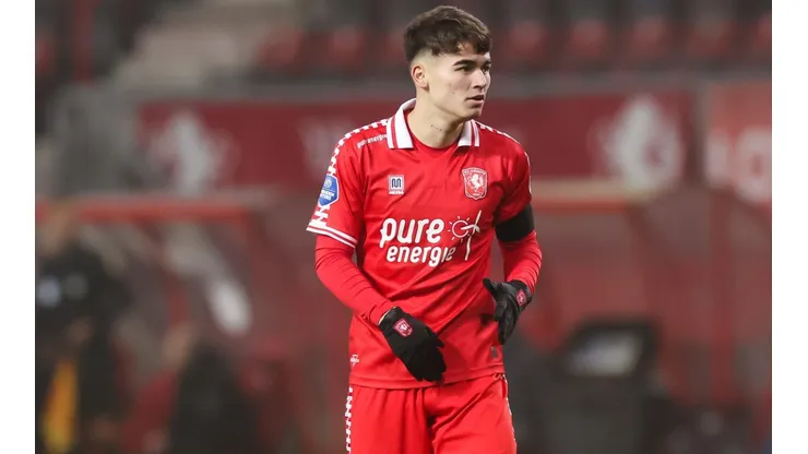 Manfred Ugalde fue pieza clave del Twente para vencer a Go Head Eagles