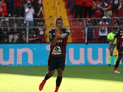 Gabriel Torres coloca a Alajuelense en la final del fútbol tico [VIDEO]