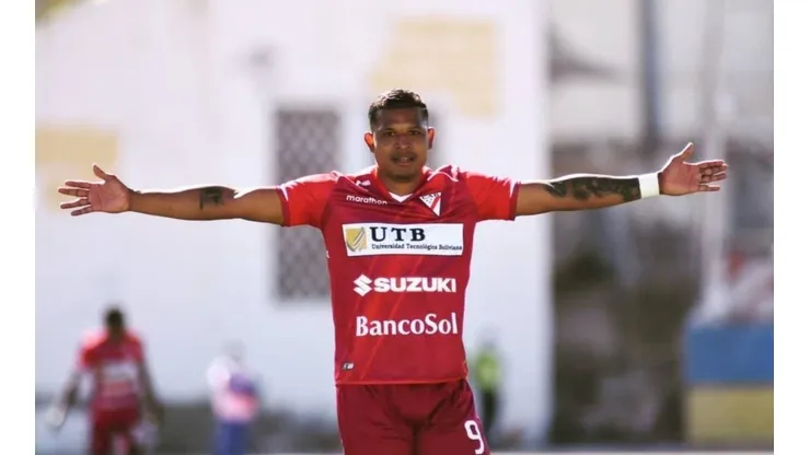 Jair Catuy anota en la victoria sobre Blooming.
