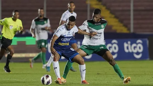 Alianza y Tauro se mantienen igualados en la semifinal.