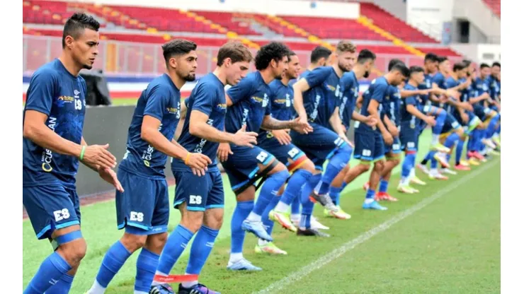El Salvador deja afuera de la lista a tres futbolistas