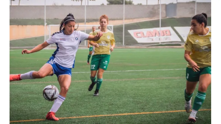 Guatemalteca destaca en el futbol de España