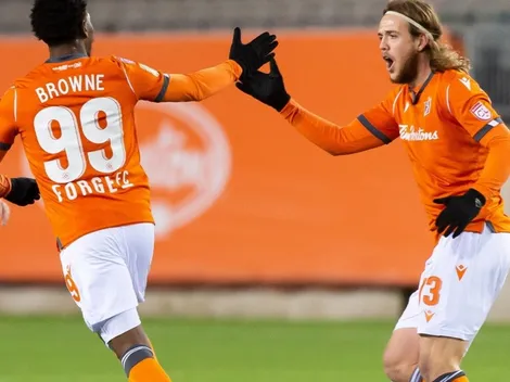 Golazo y asistencia de Omar Browne en la remontada de Forge FC [VIDEO]