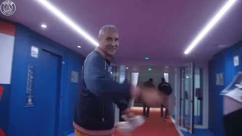 Keylor Navas bromeó también con las cámaras del club