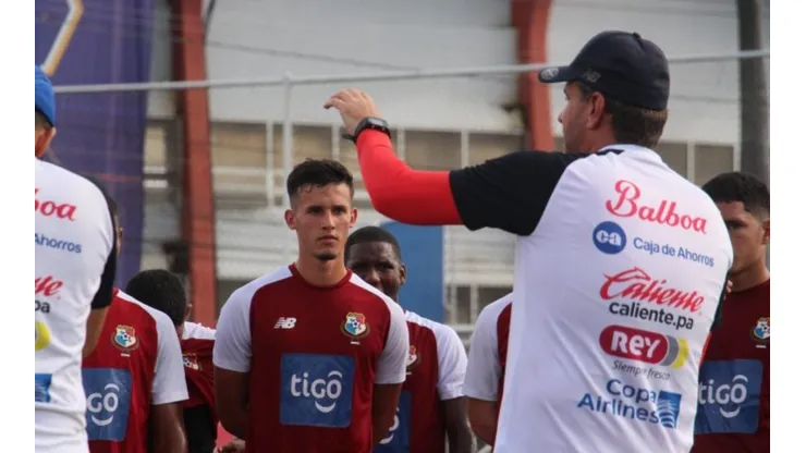 Julio Dely Valdés expresó que Panamá es superior a Honduras.